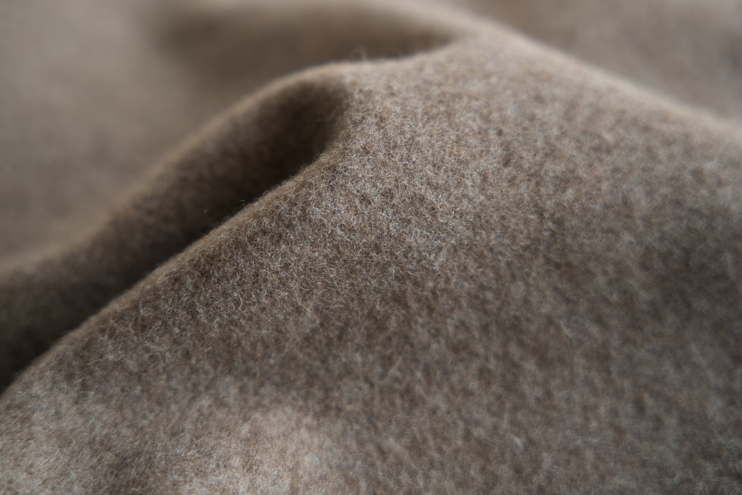 Moss Wool Stole/Mottled Beige