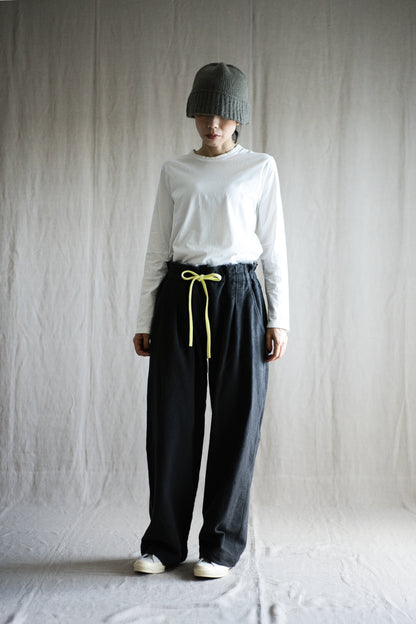 ハード裏毛イージーパンツ/Hard lined loose-fitting pants/Charcoal gray-Yellow