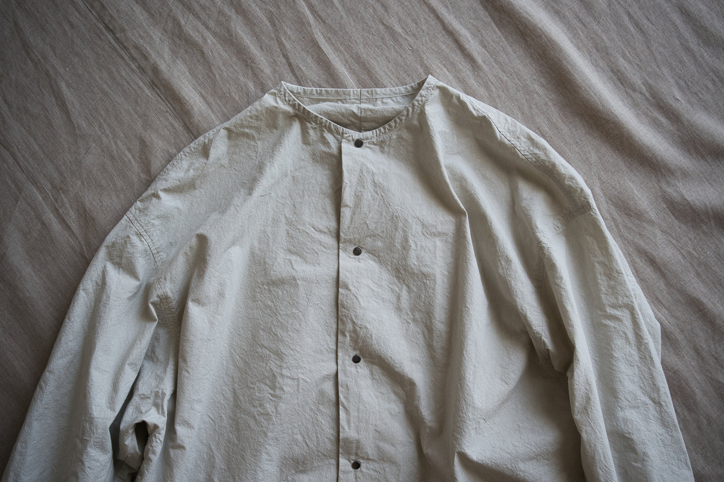 高密度タイプライターコットンシャツ/ Typewriter cotton shirts/Light Gray