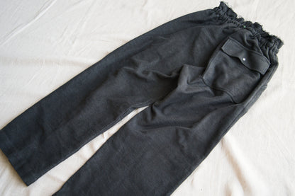 ハード裏毛イージーパンツ/Hard lined loose-fitting pants/Charcoal gray-Yellow