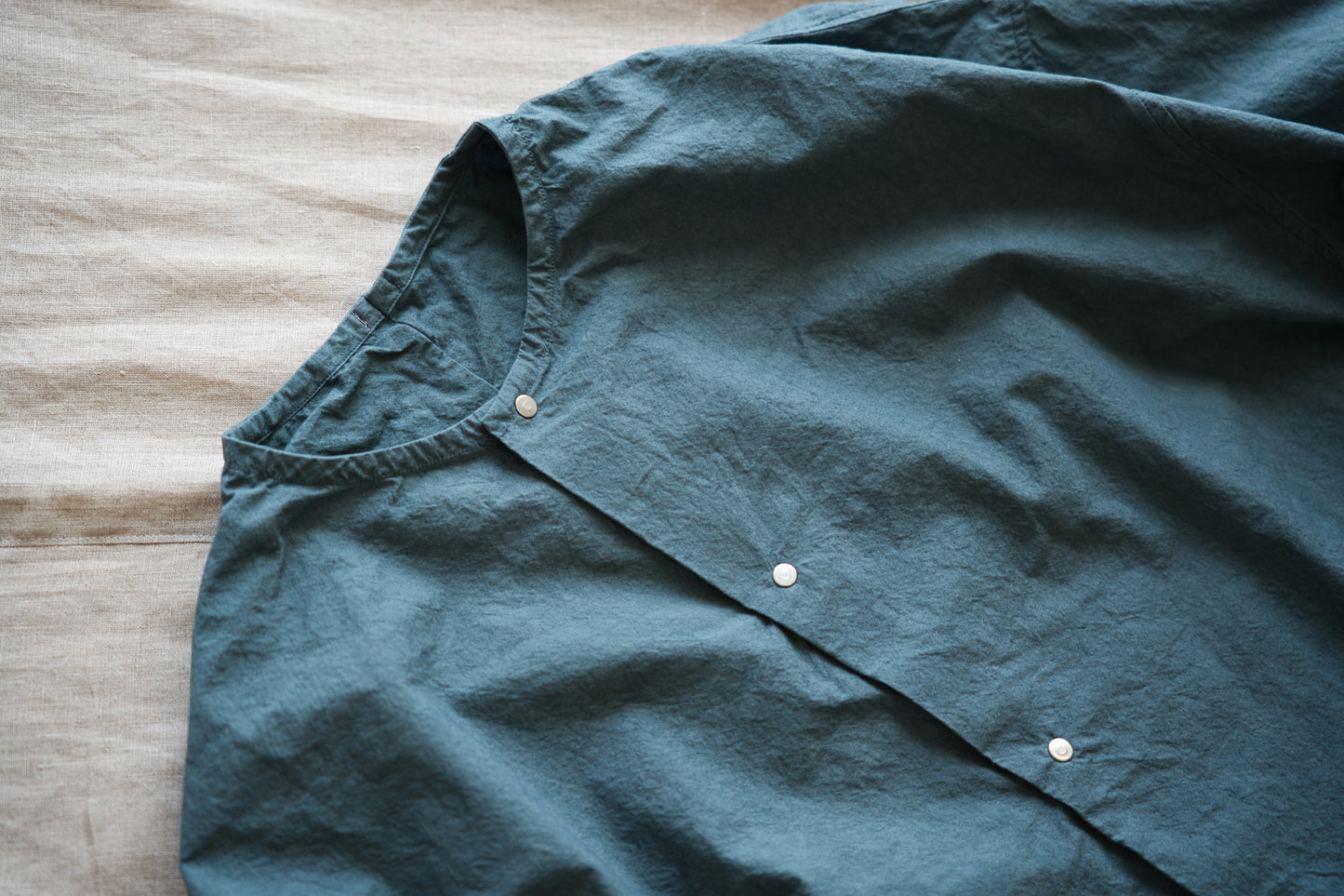 高密度タイプライターコットンシャツ/Typewriter cotton shirts/Gray Navy