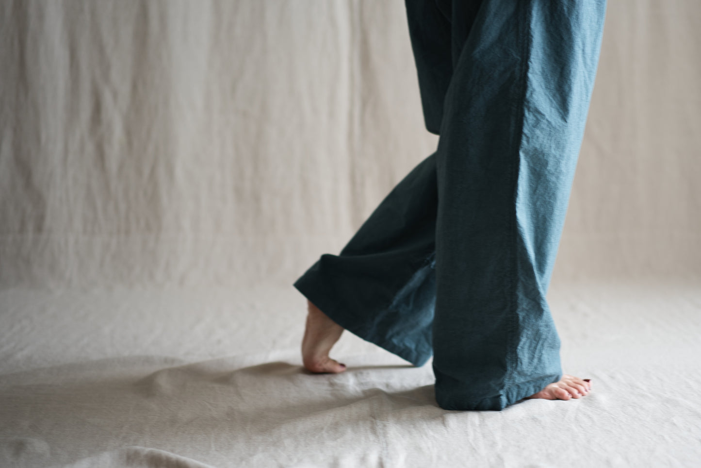 高密度タイプライターコットンパンツ/Typewriter cotton pants/Gray Navy