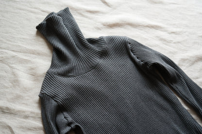 YAK WOOL COTTON Rib-knit Turtle-neck＆Frill/Khaki