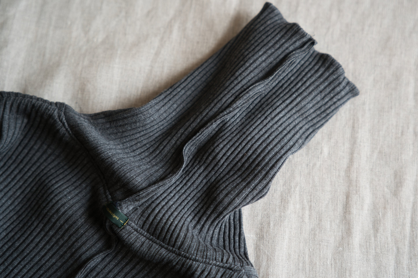 YAK WOOL COTTON Rib-knit Turtle-neck＆Frill/Khaki