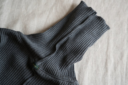 YAK WOOL COTTON Rib-knit Turtle-neck＆Frill/Khaki