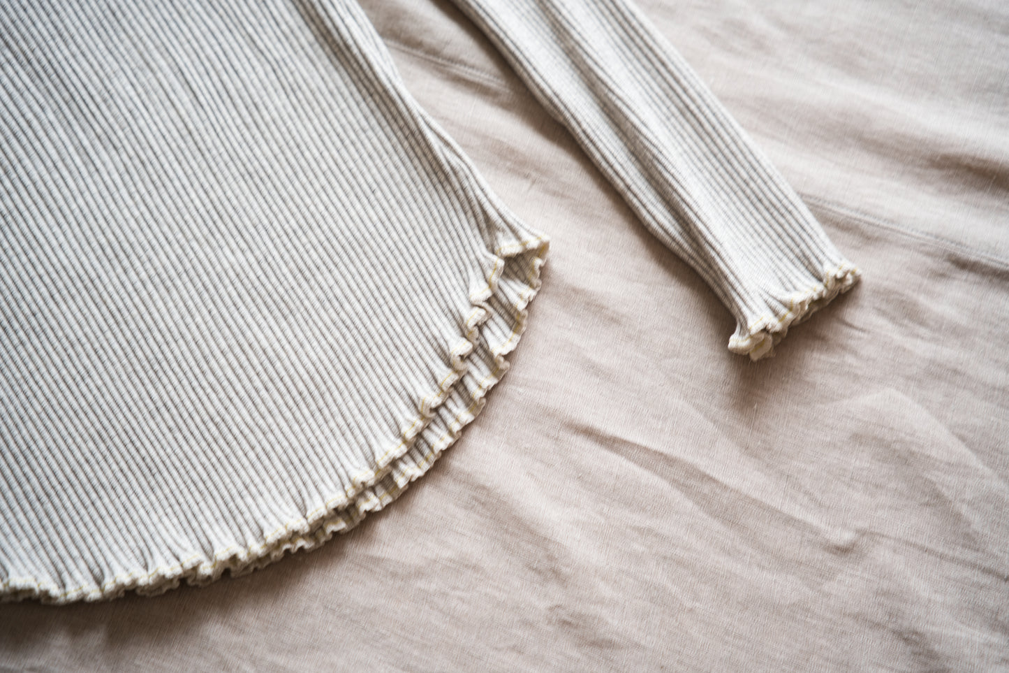 YAK WOOL COTTON Rib-knit Turtle-neck＆Frill/Oatmeal