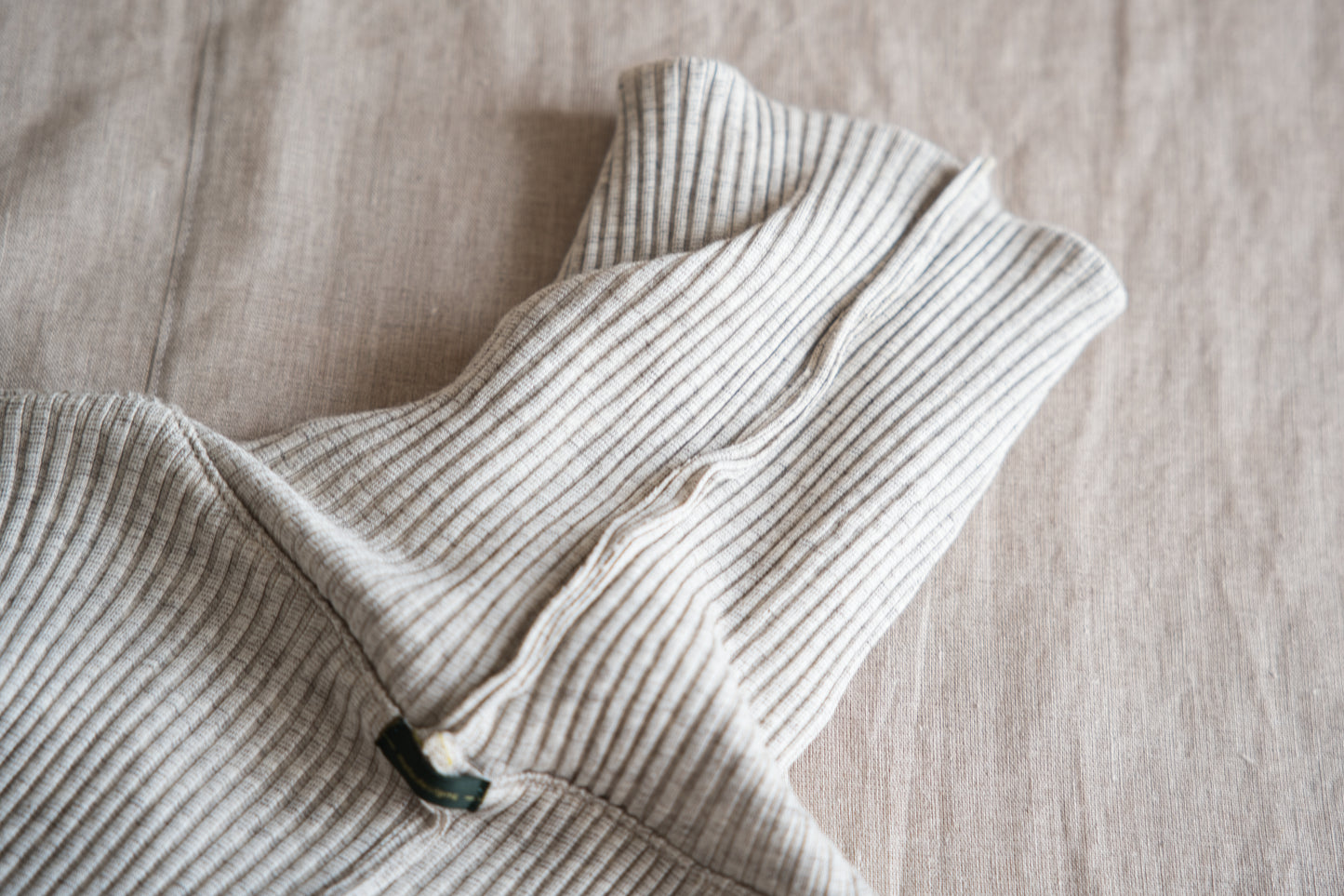 YAK WOOL COTTON Rib-knit Turtle-neck＆Frill/Oatmeal