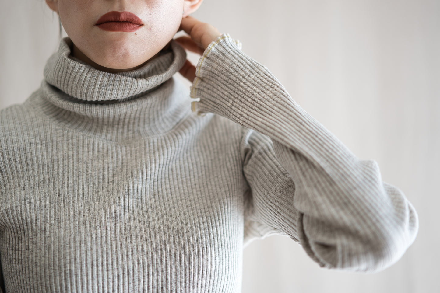 YAK WOOL COTTON Rib-knit Turtle-neck＆Frill/Oatmeal
