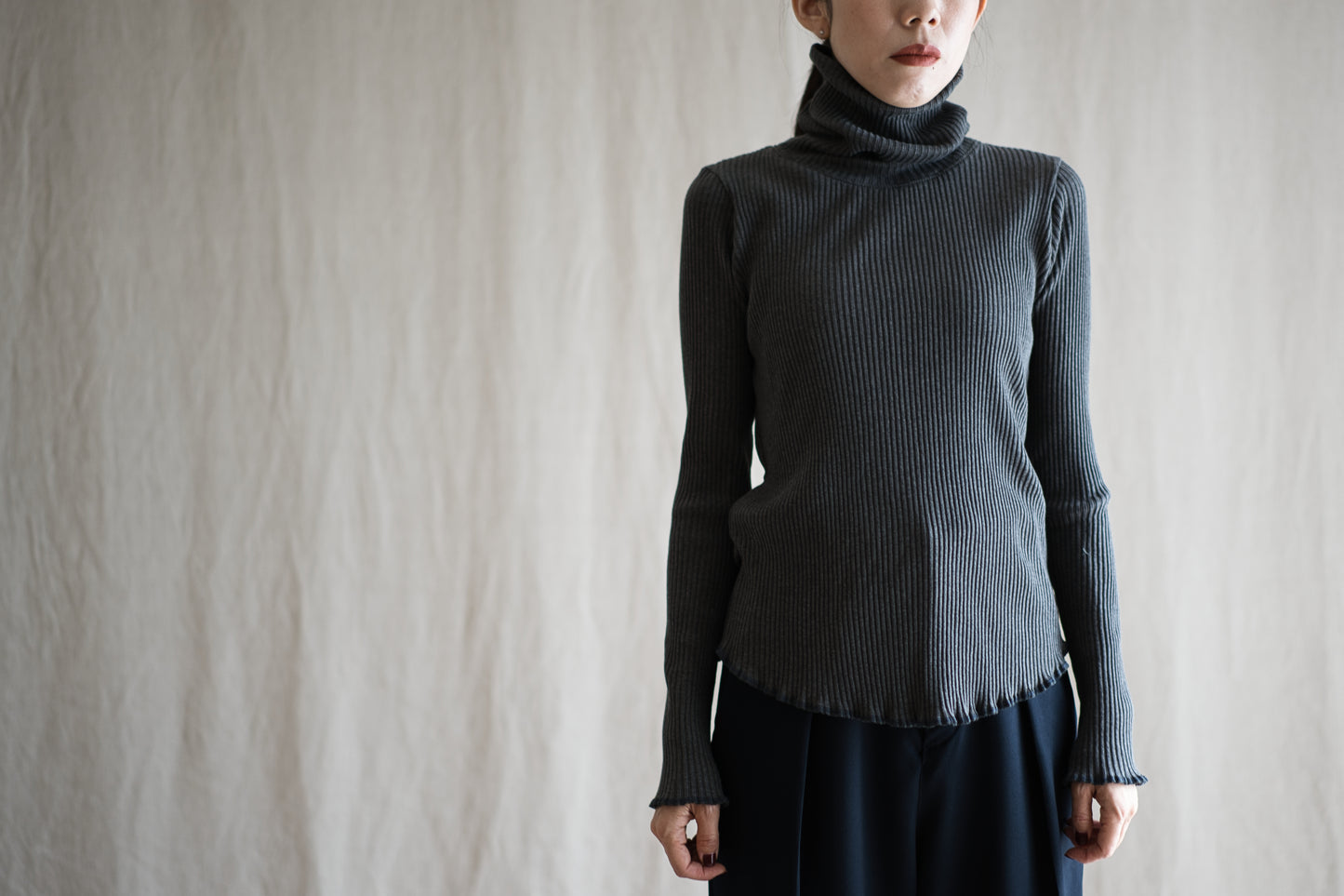 YAK WOOL COTTON Rib-knit Turtle-neck＆Frill/Khaki
