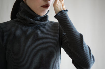 YAK WOOL COTTON Rib-knit Turtle-neck＆Frill/Khaki