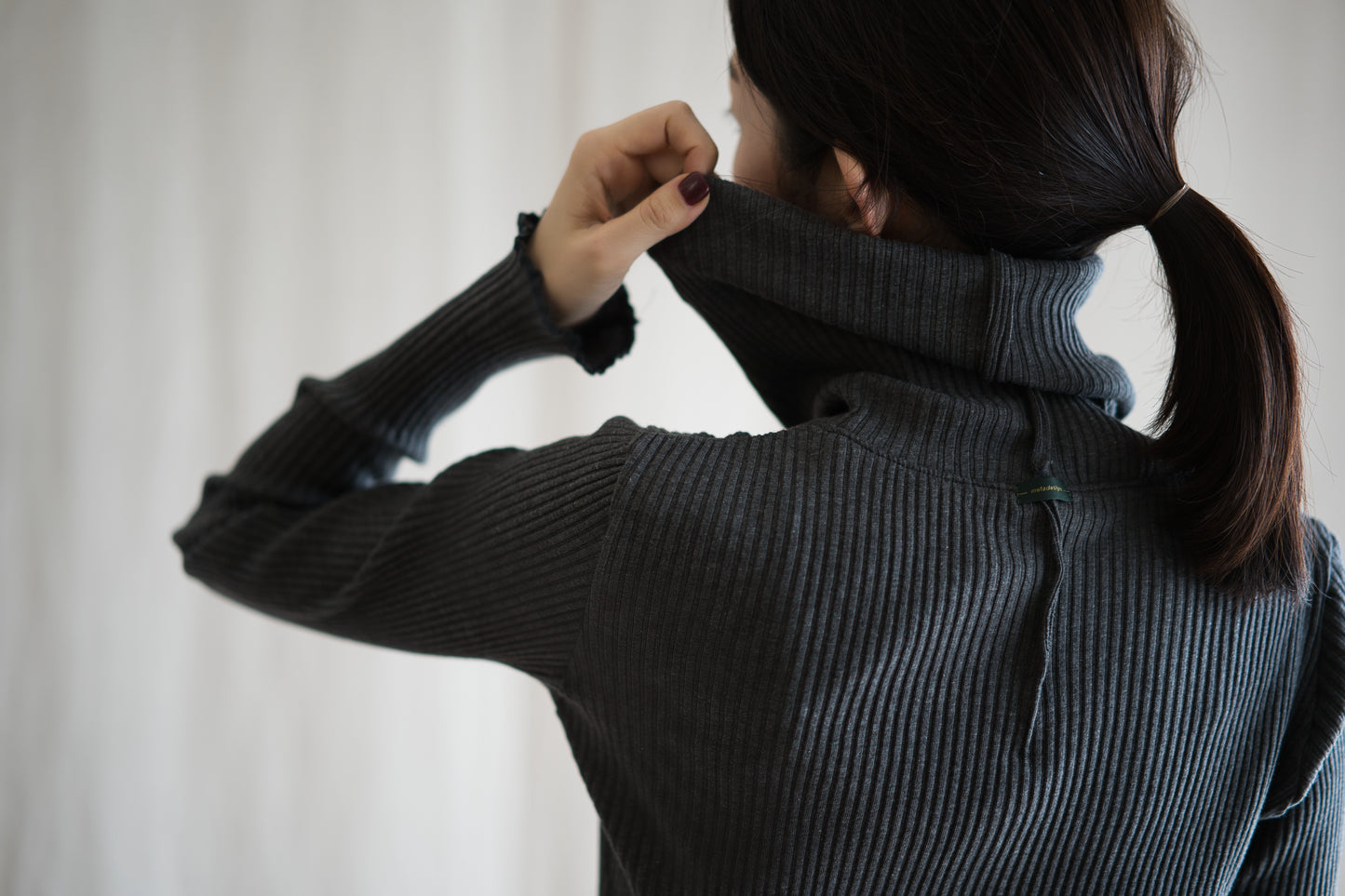 YAK WOOL COTTON Rib-knit Turtle-neck＆Frill/Khaki