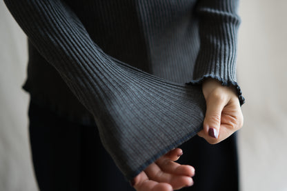 YAK WOOL COTTON Rib-knit Turtle-neck＆Frill/Khaki