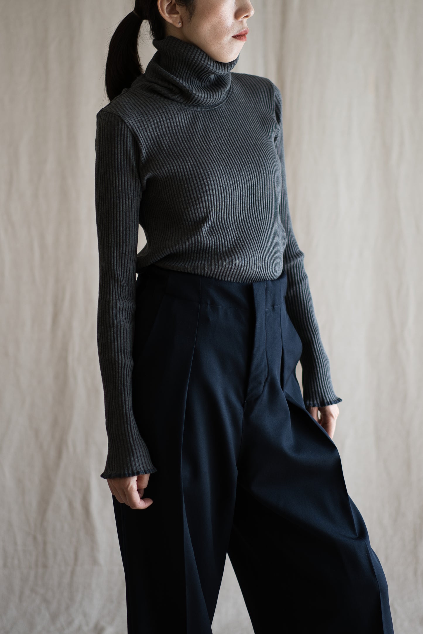 YAK WOOL COTTON Rib-knit Turtle-neck＆Frill/Khaki