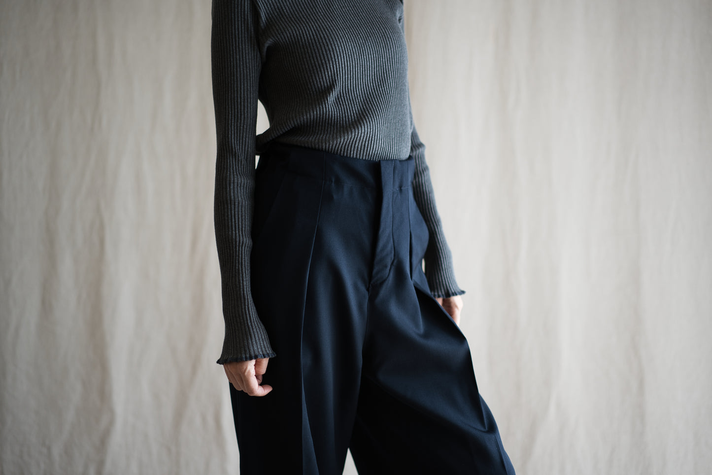 YAK WOOL COTTON Rib-knit Turtle-neck＆Frill/Khaki