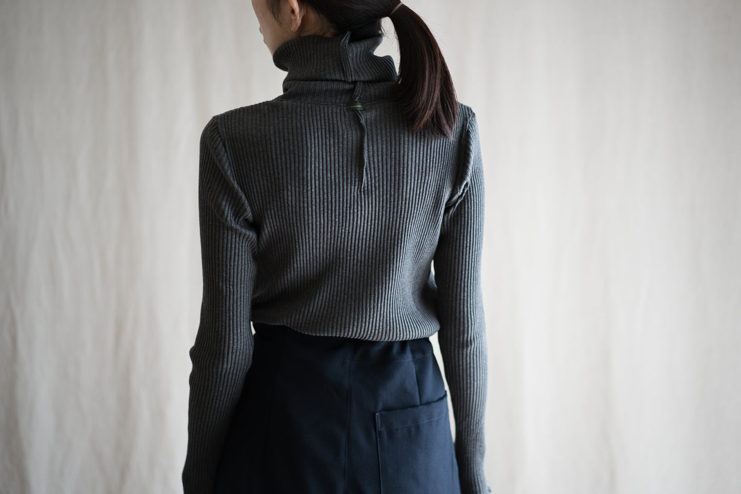 YAK WOOL COTTON Rib-knit Turtle-neck＆Frill/Khaki