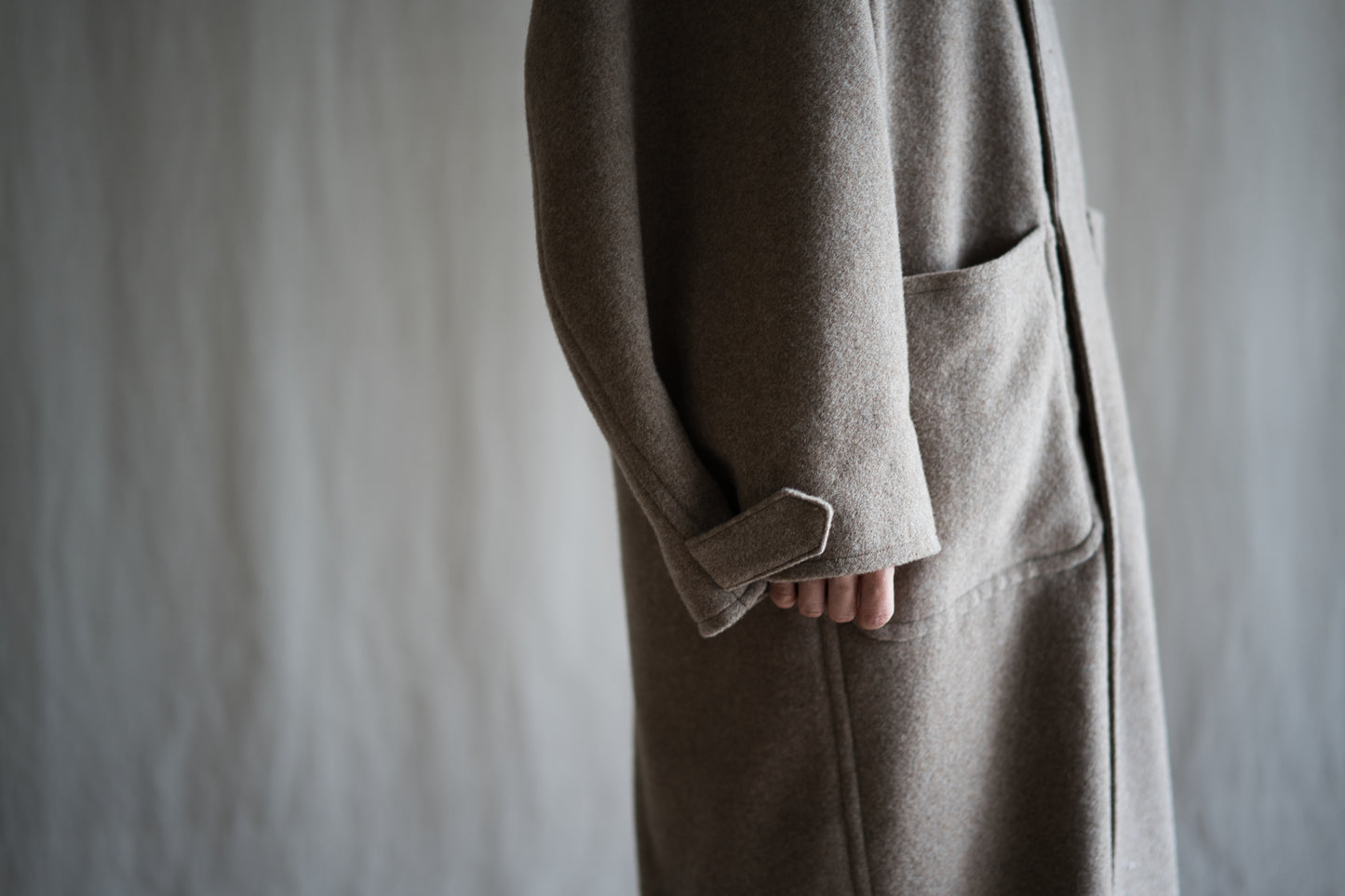 Moss Wool Chester Coat/Mottled Beige