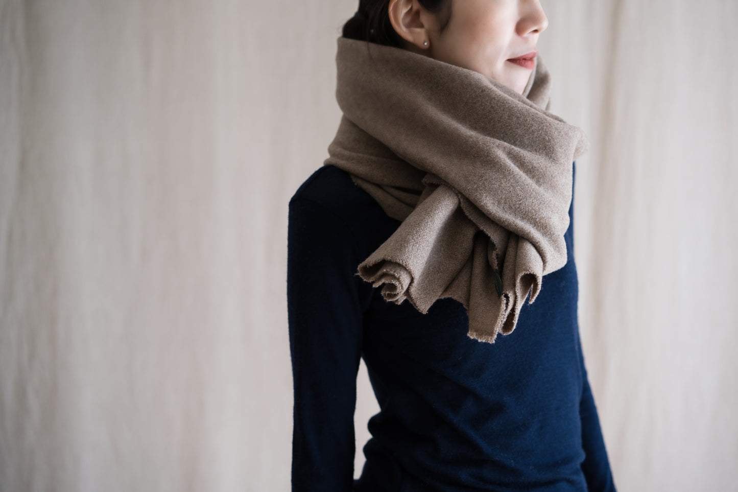 Moss Wool Stole/Mottled Beige