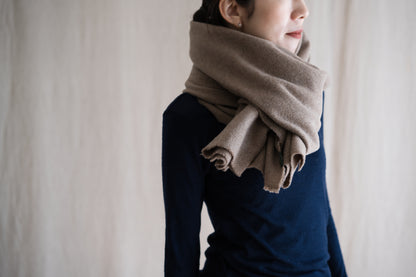 Moss Wool Stole/Mottled Beige
