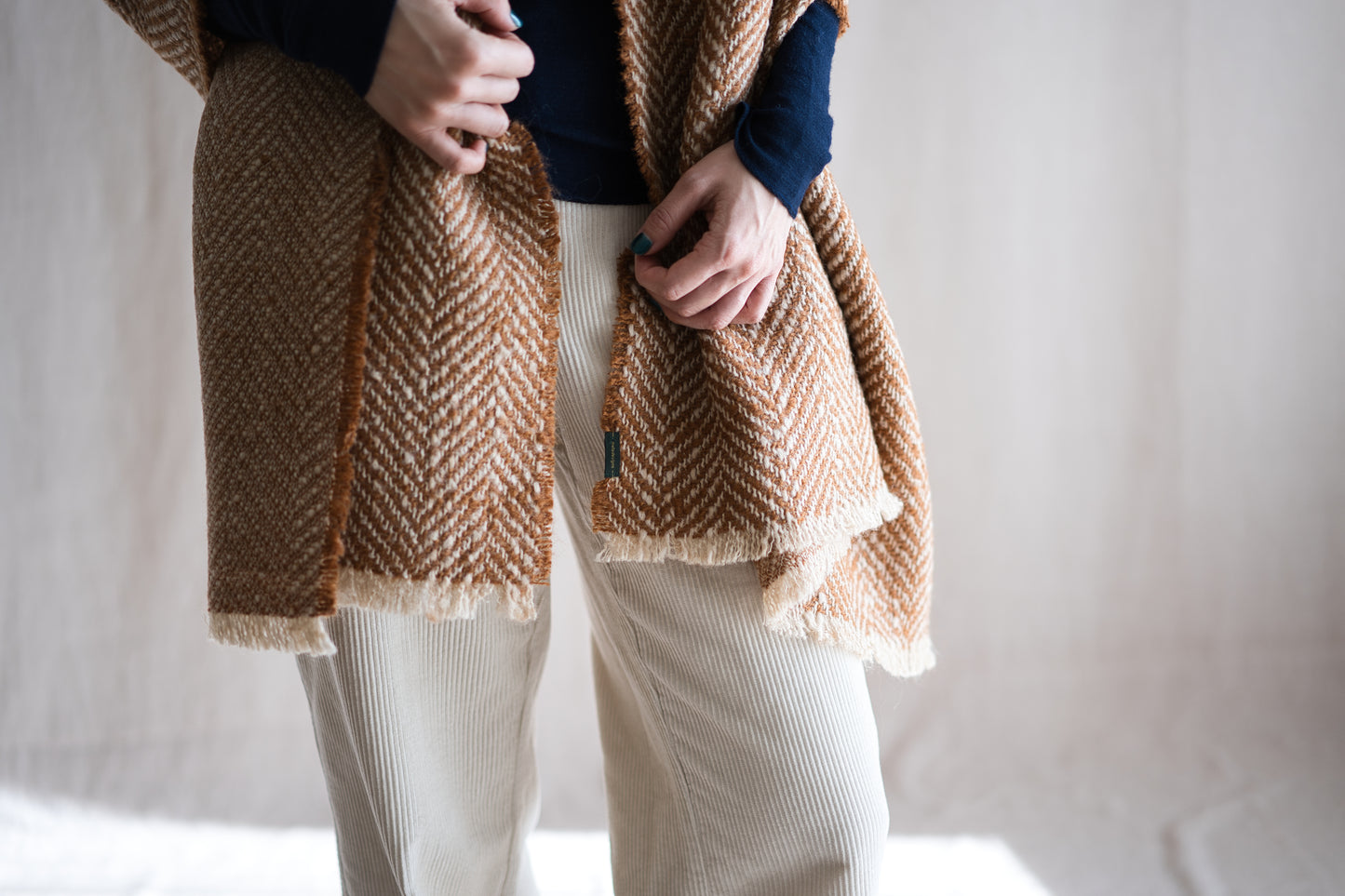 Roving Wool Stole/Gold Brown