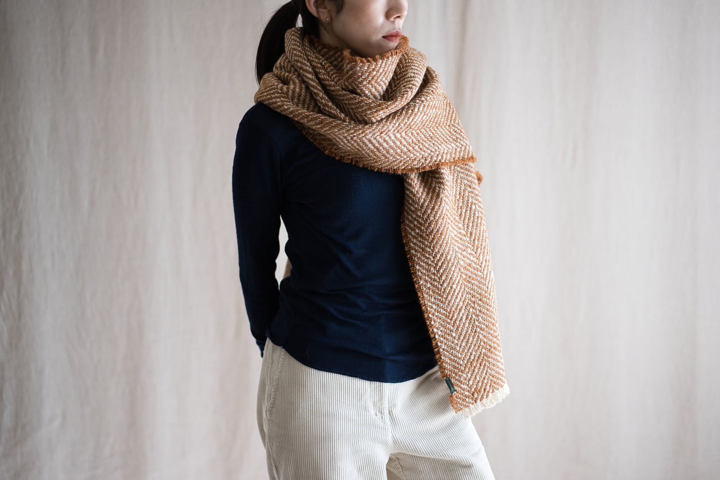 Roving Wool Stole/Gold Brown