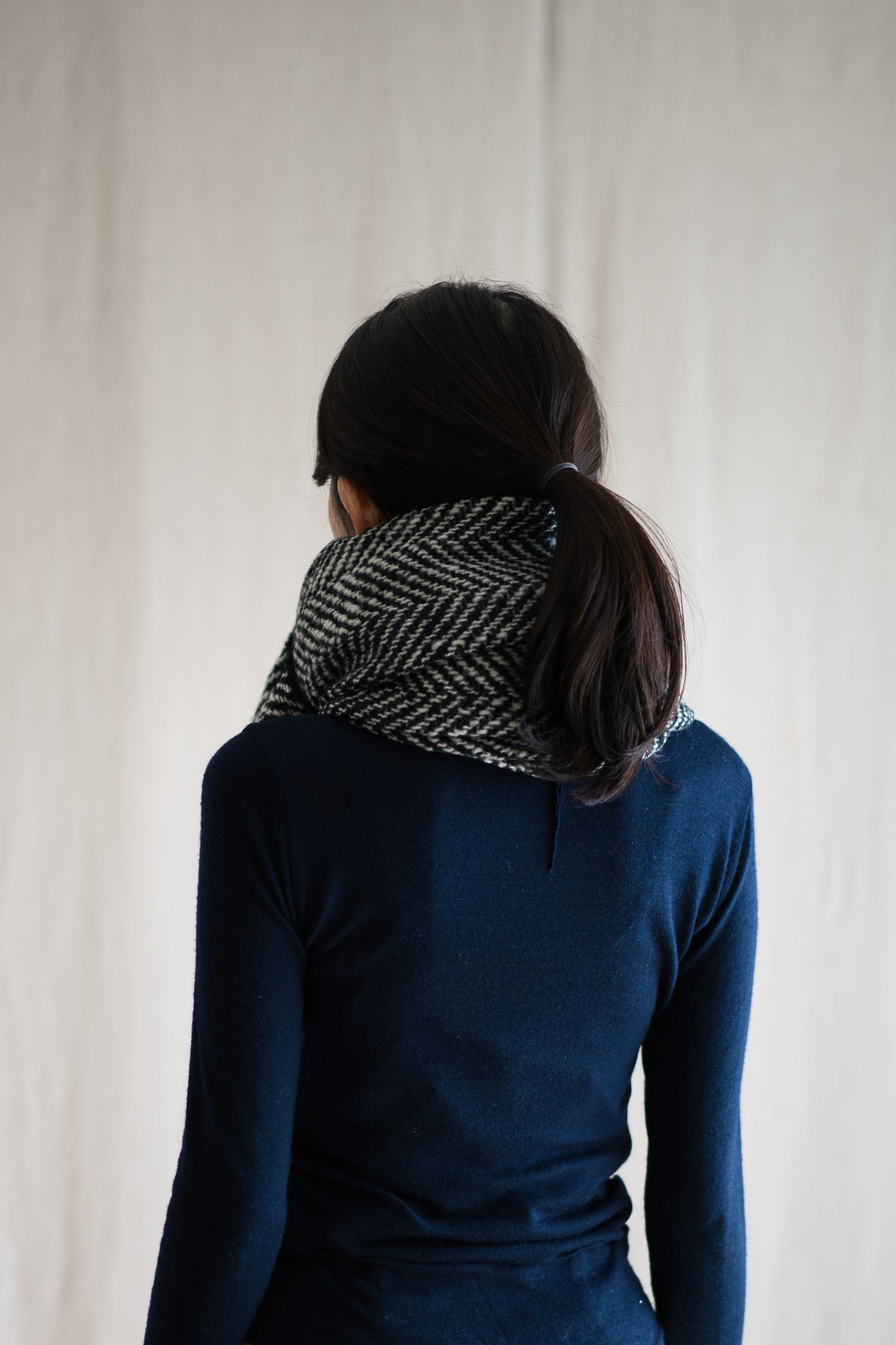 Roving Wool Stole/Monochrome