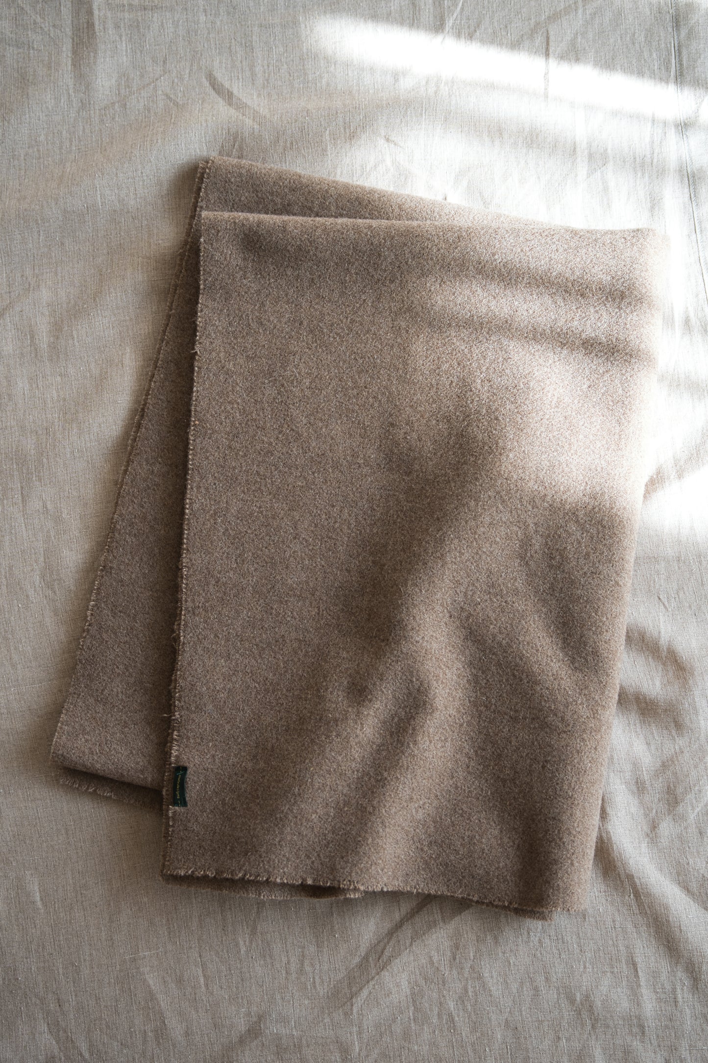Moss Wool Stole/Mottled Beige
