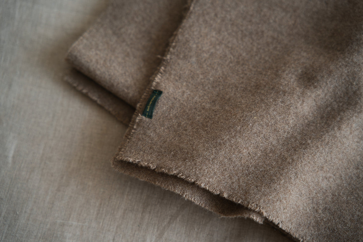 Moss Wool Stole/Mottled Beige