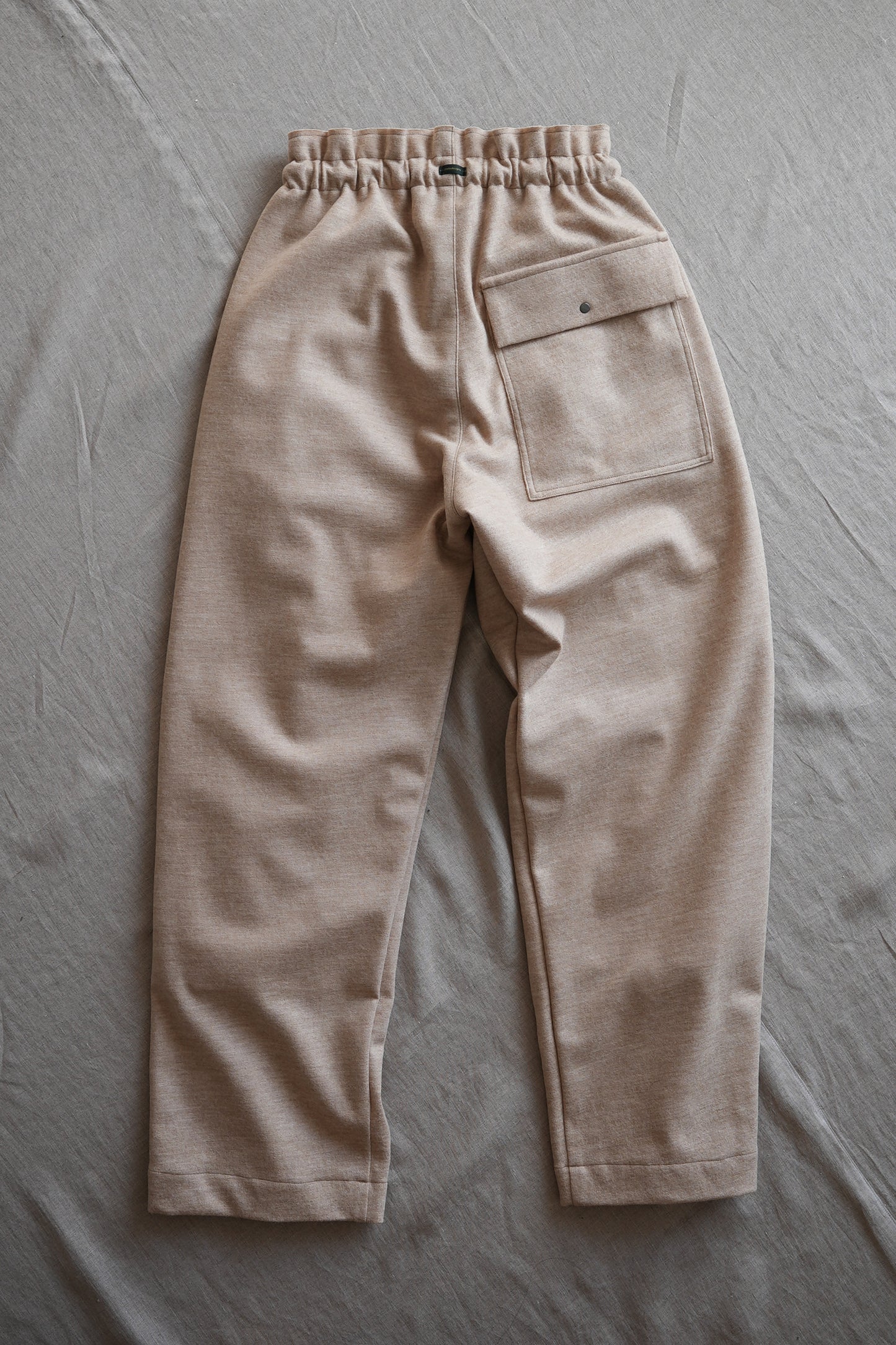 縮絨ウールイージーパンツ/Milled Wool loose-fit pants/Heather Beige