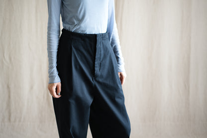 Cotton Twill W Tuck Pants/Navy