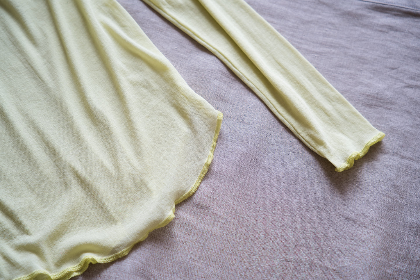 Sheer Rib Crew neck Long-Sleeved T/Lime Yellow