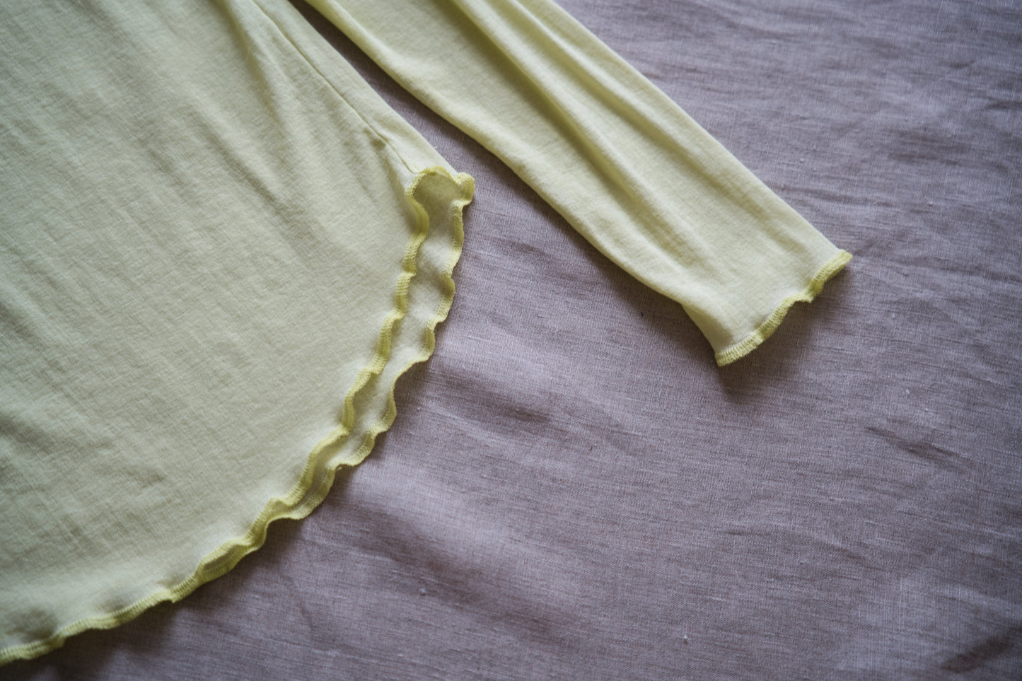Sheer Rib High-Necked Long-Sleeved T/Lime Yellow