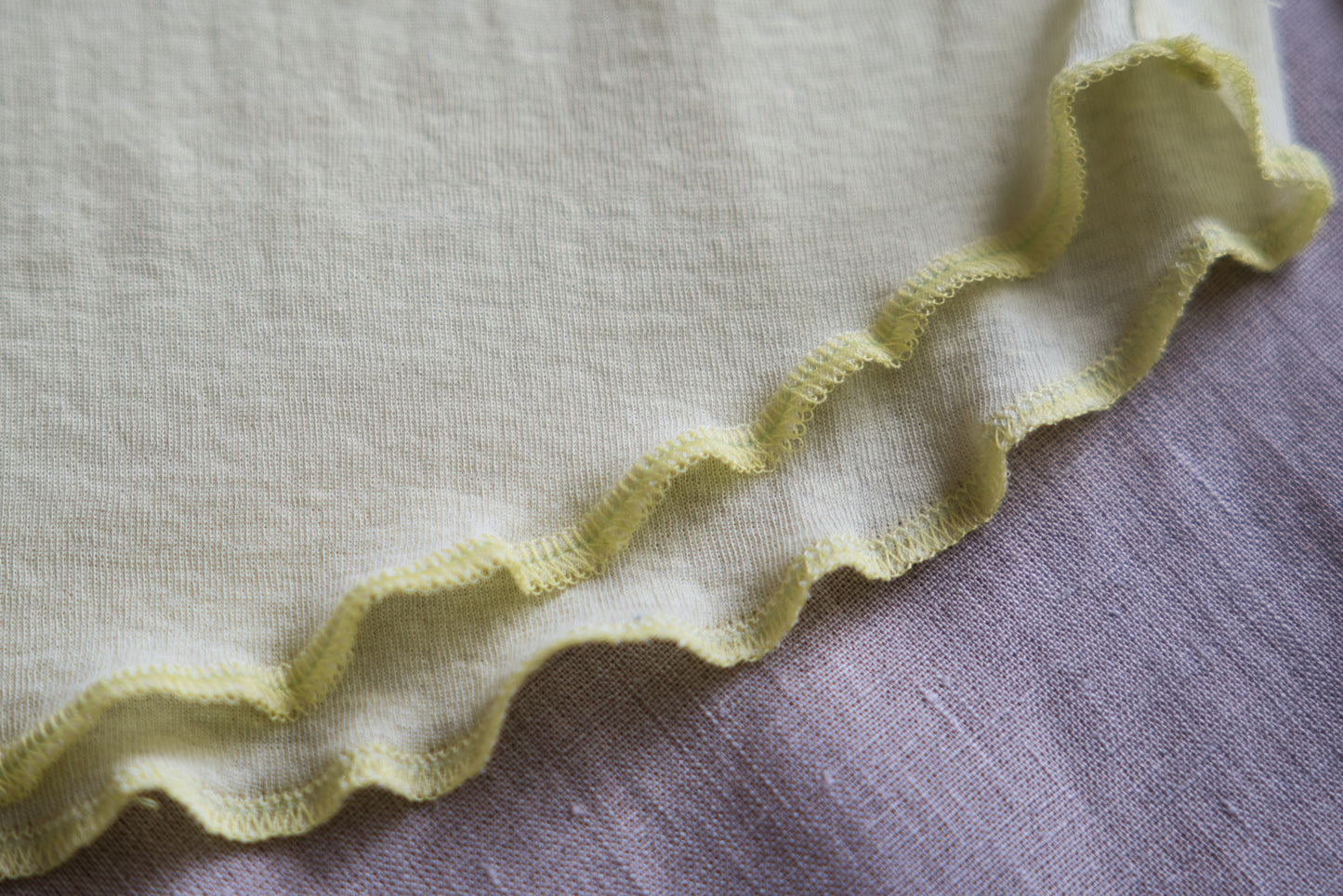 Sheer Rib High-Necked Long-Sleeved T/Lime Yellow