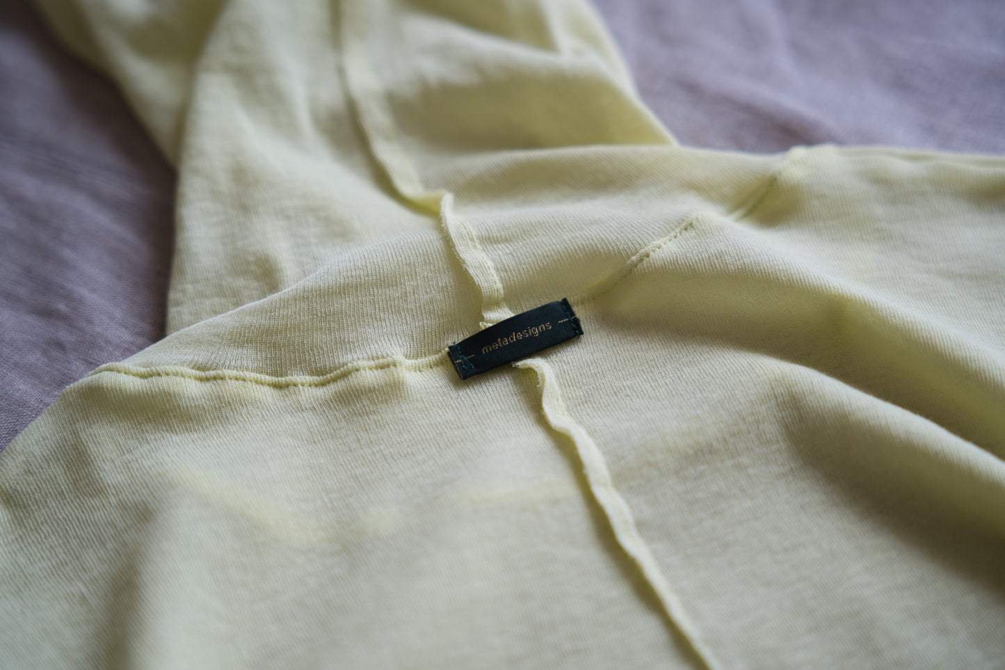 Sheer Rib High-Necked Long-Sleeved T/Lime Yellow