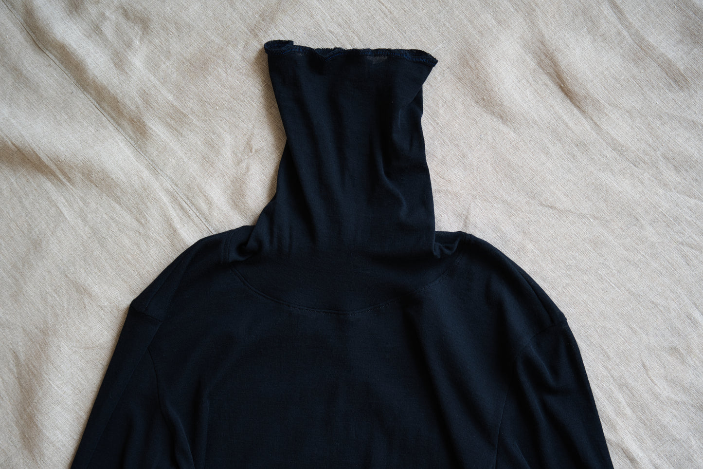 Sheer Rib High-Necked Long-Sleeved T/Navy