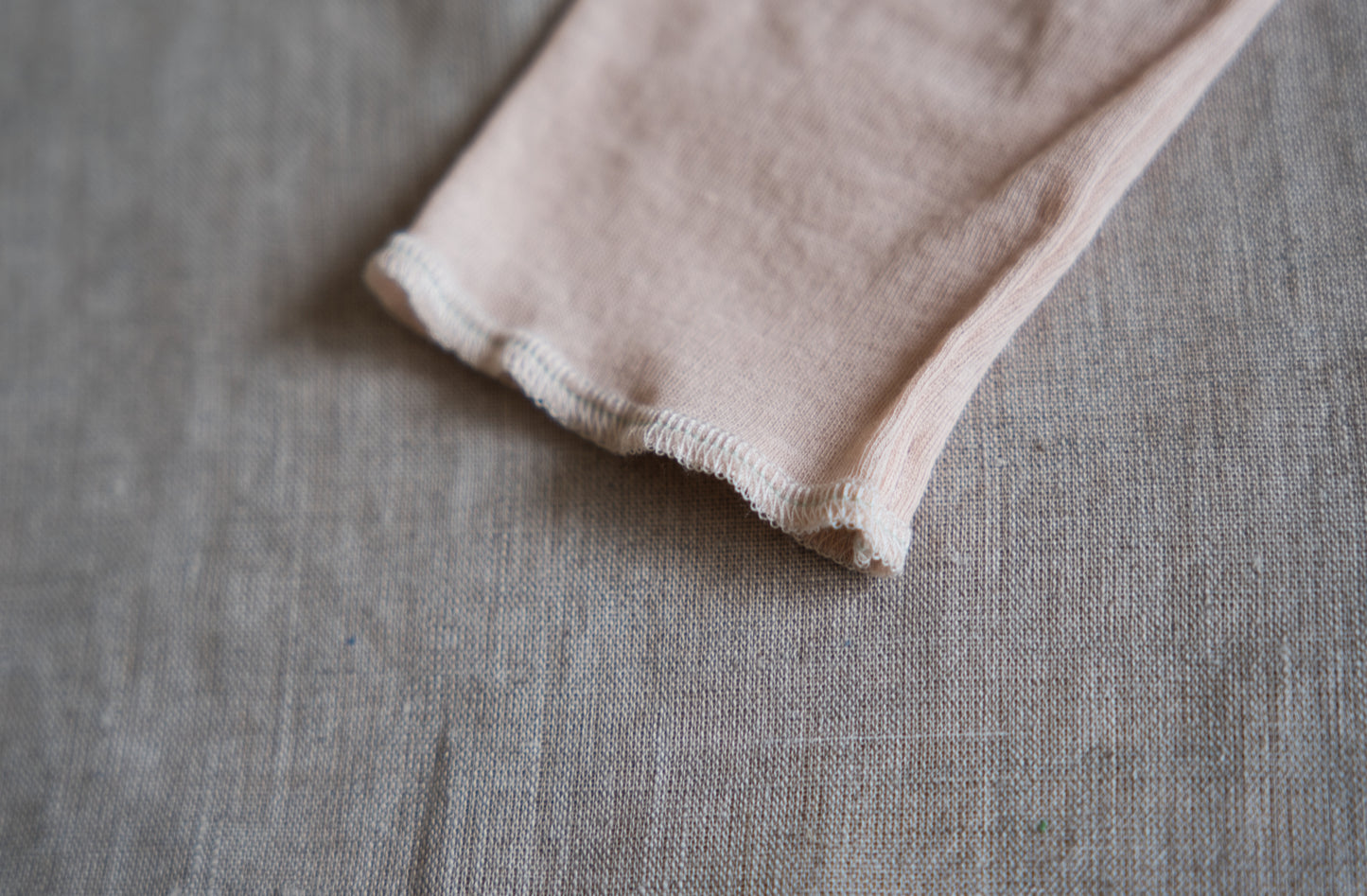 Sheer Rib Crew neck Long-Sleeved T/Pale Pink