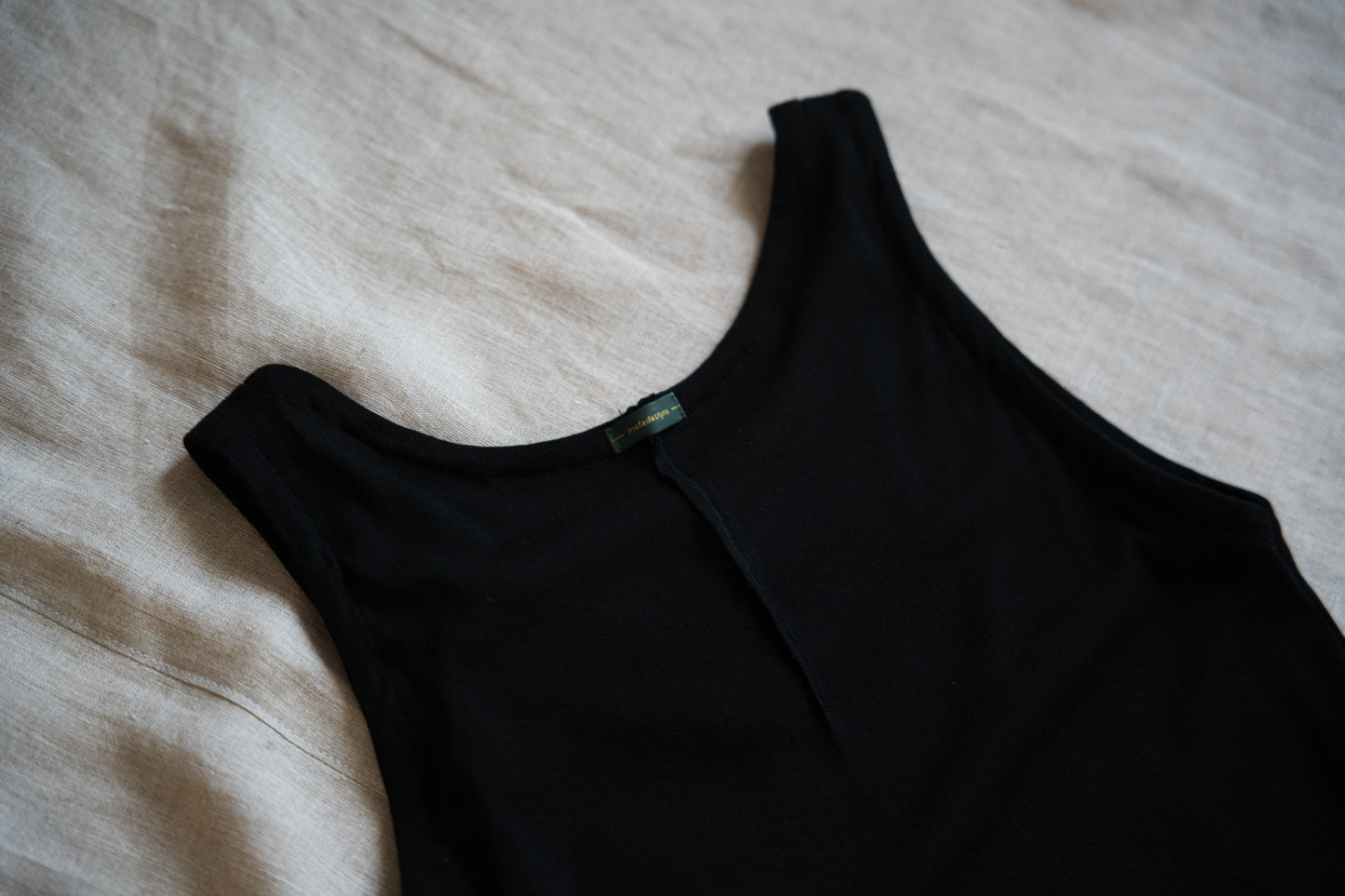 Sheer Rib Tank Top/Black