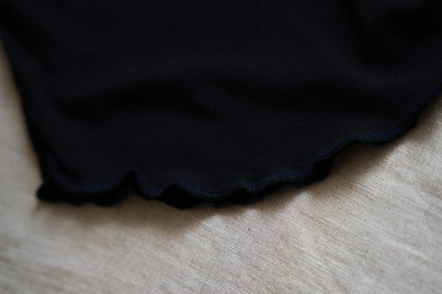 Sheer Rib Crew neck Long-Sleeved T/Black