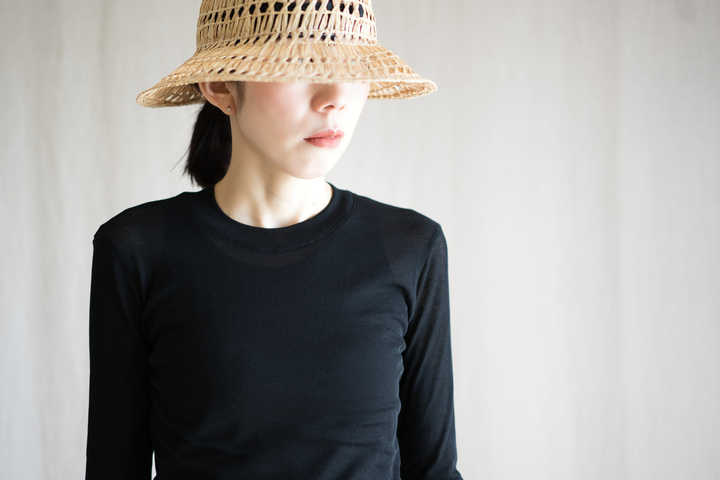 Sheer Rib Crew neck Long-Sleeved T/Black
