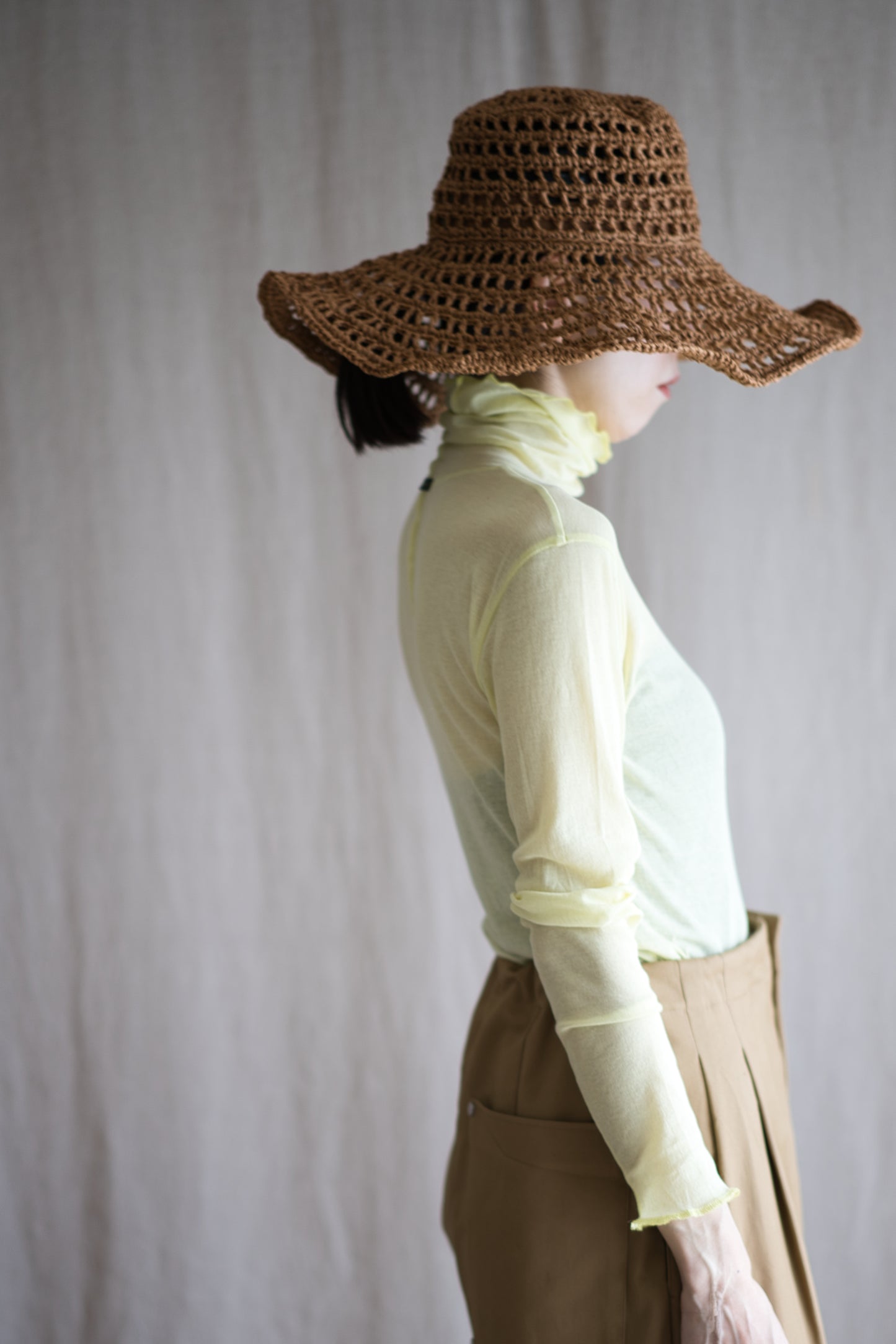 Sheer Rib High-Necked Long-Sleeved T/Lime Yellow