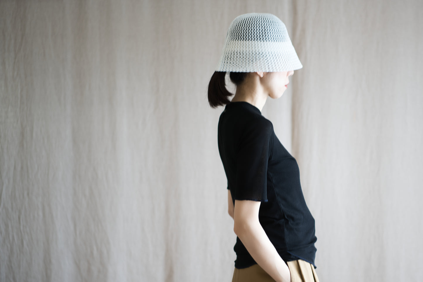 Sheer Rib Crew neck Half-Sleeved T/Black