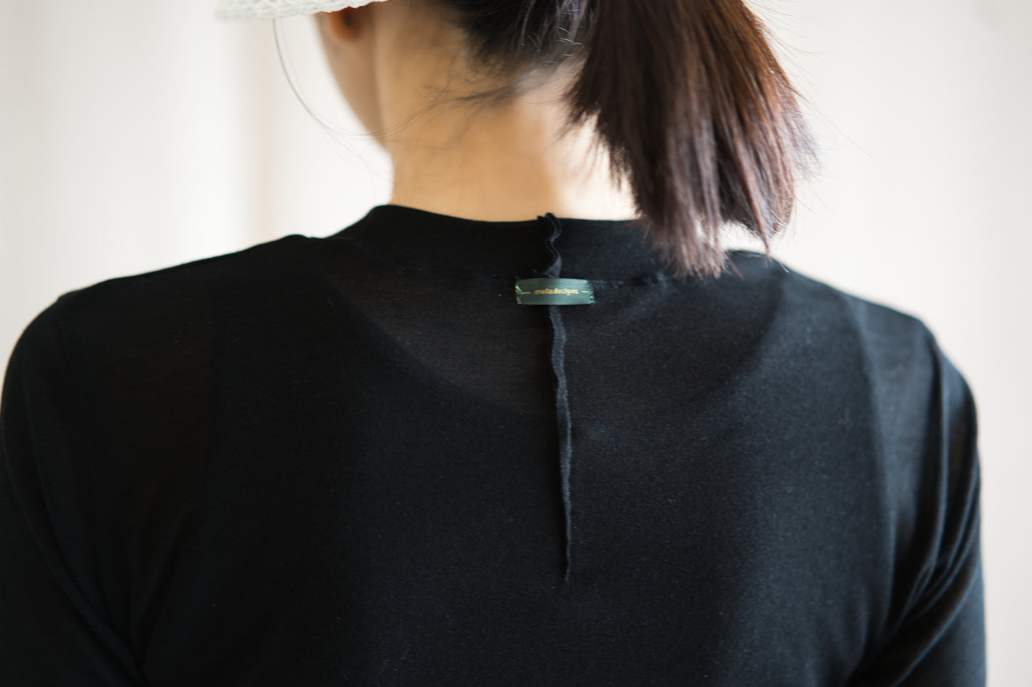 Sheer Rib Crew neck Half-Sleeved T/Black