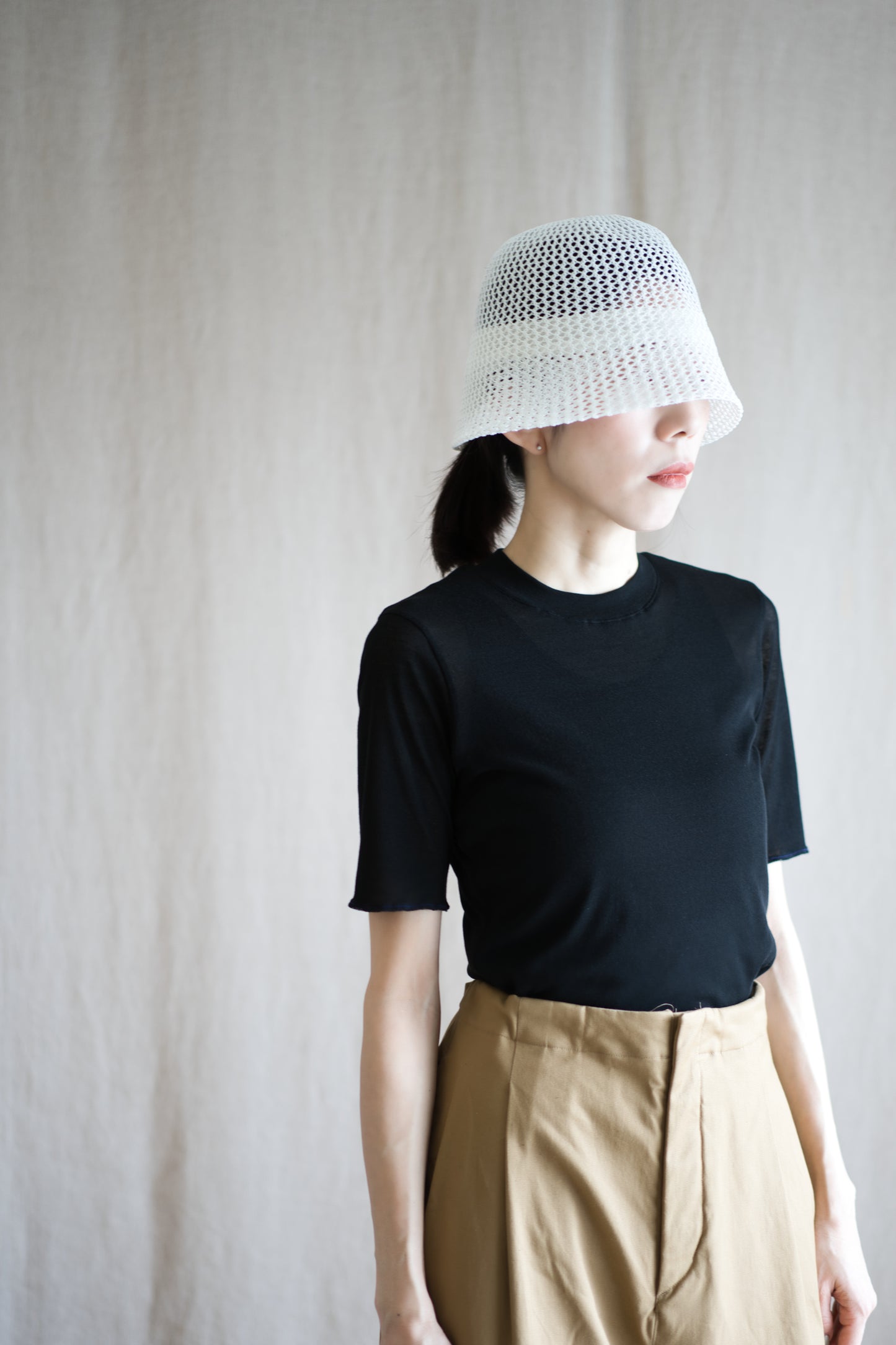Sheer Rib Crew neck Half-Sleeved T/Black