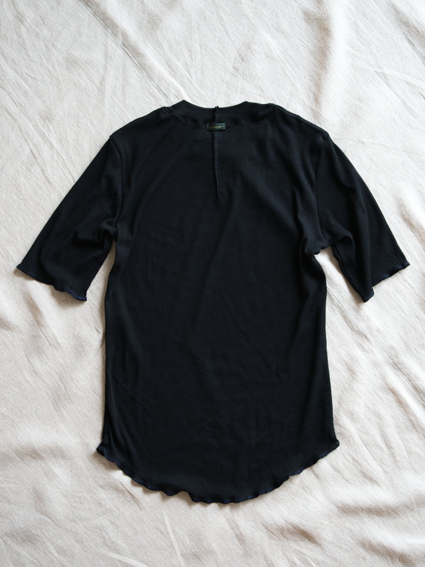 Sheer Rib Crew neck Half-Sleeved T/Black