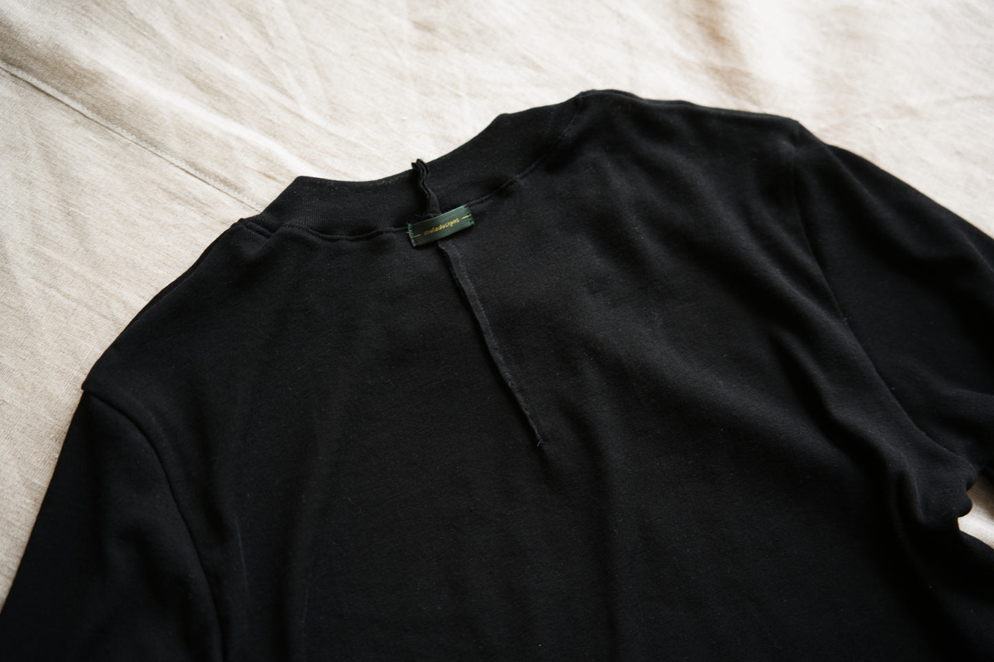 Sheer Rib Crew neck Half-Sleeved T/Black