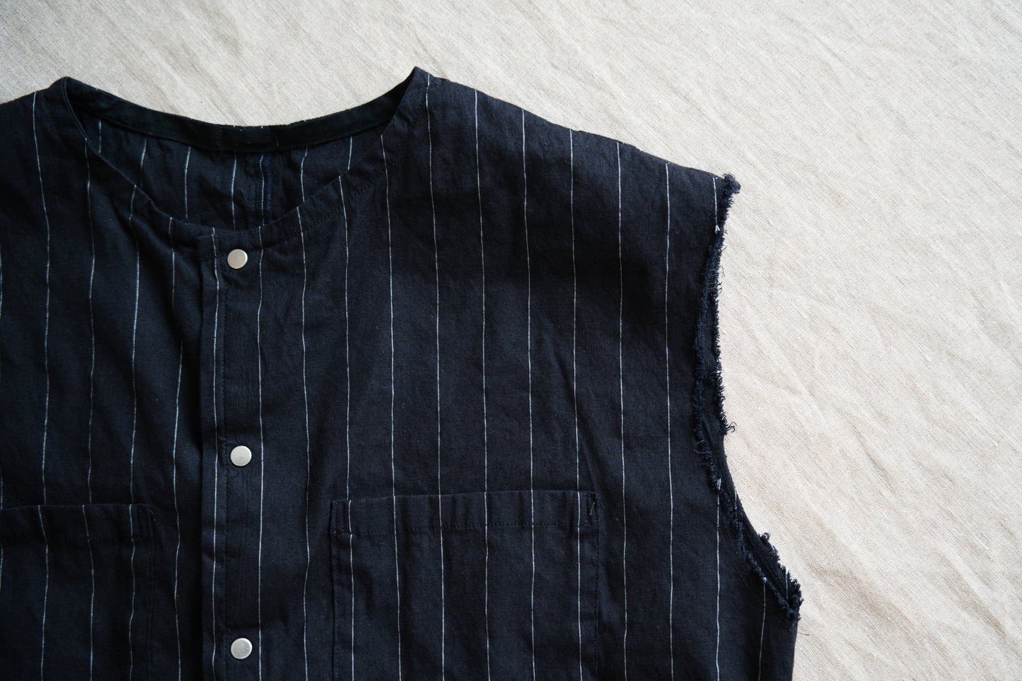 Linen Rayon Pinstripes Sleeveless/Midnight Navy(White Pins)