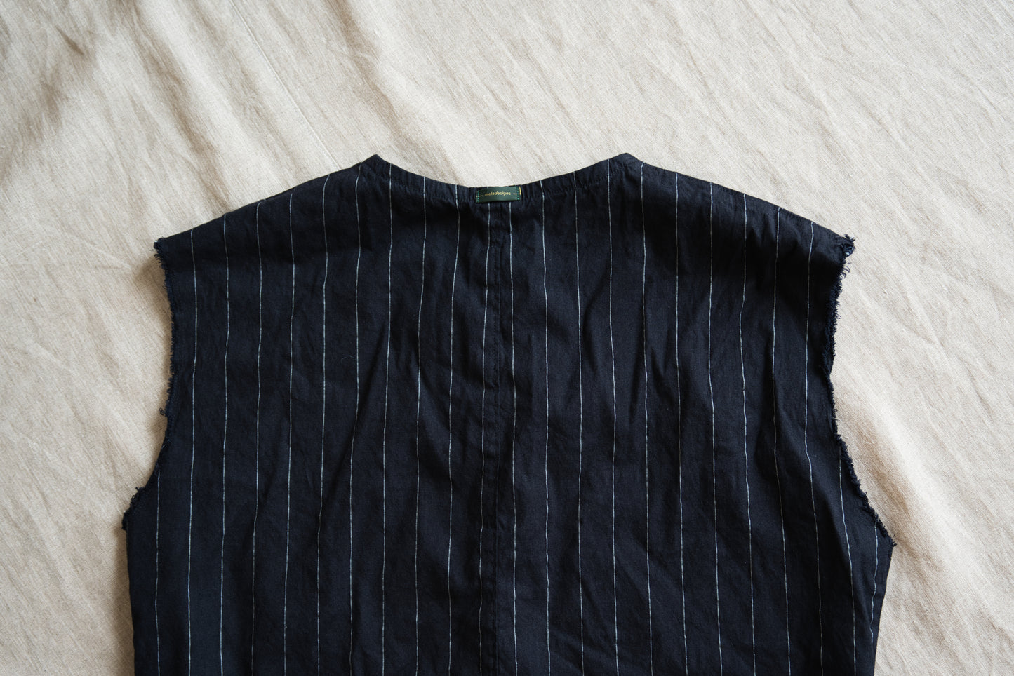 Linen Rayon Pinstripes Sleeveless/Midnight Navy(White Pins)