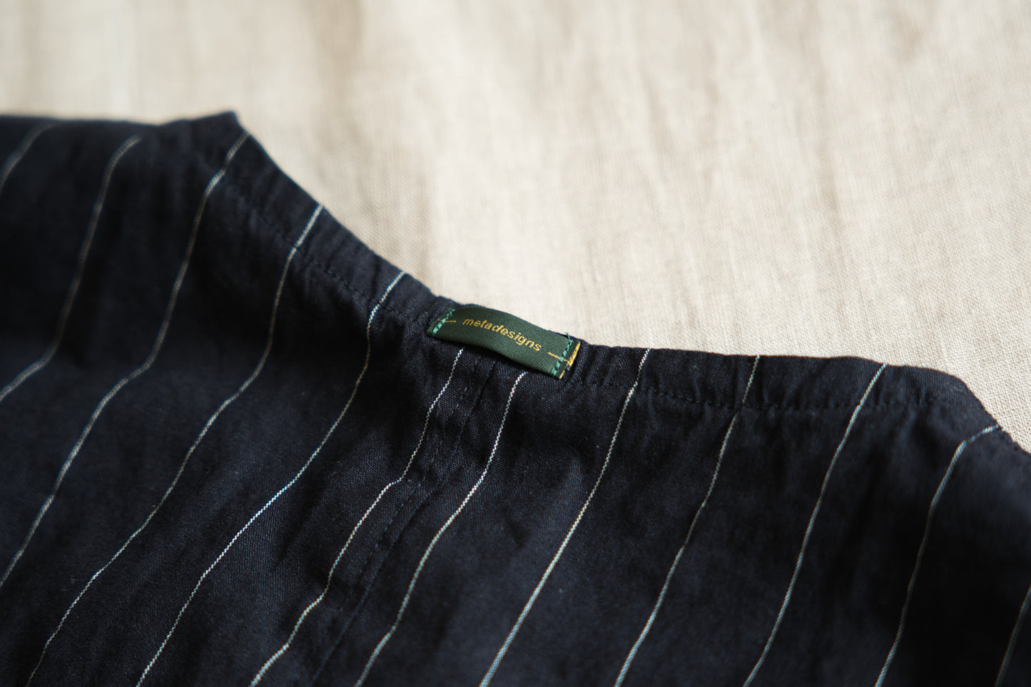 Linen Rayon Pinstripes Sleeveless/Midnight Navy(White Pins)