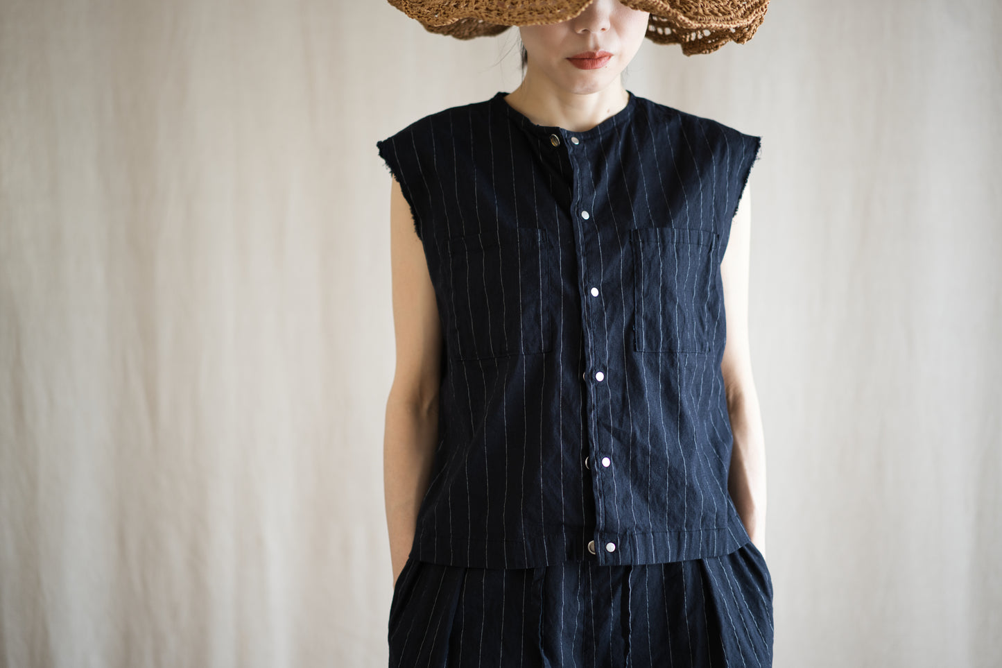 Linen Rayon Pinstripes Sleeveless/Midnight Navy(White Pins)