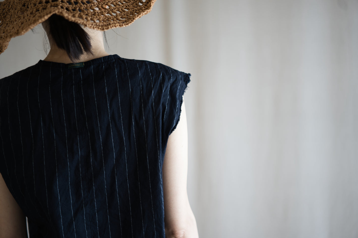 Linen Rayon Pinstripes Sleeveless/Midnight Navy(White Pins)