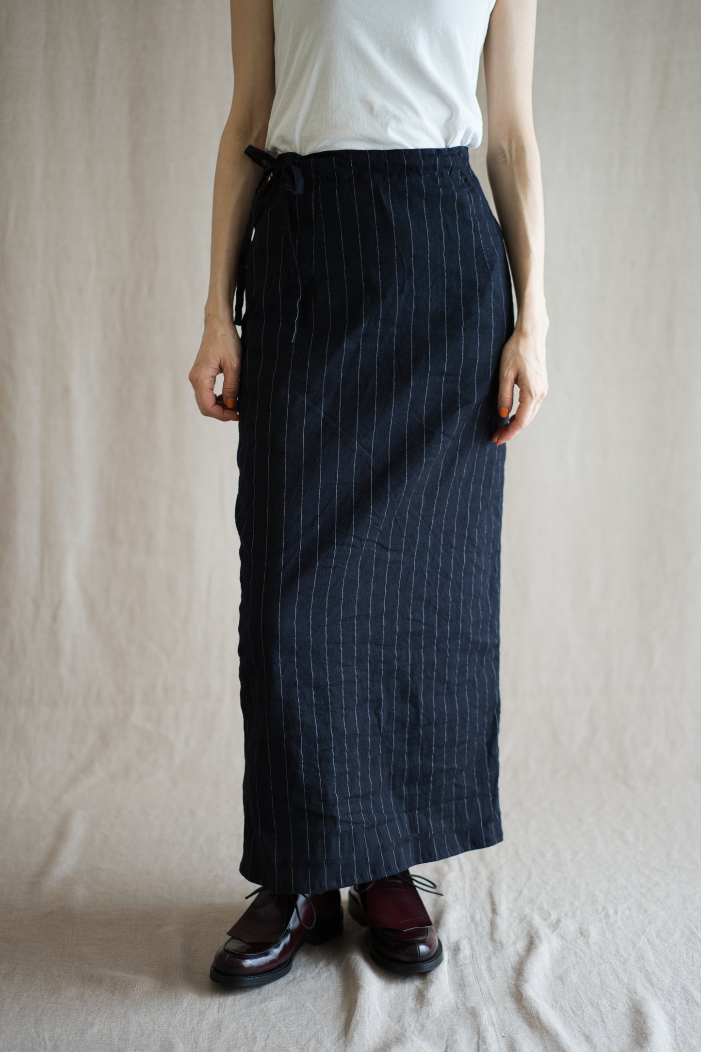 Linen Rayon Pinstripes Skirt/Midnight Navy(White Pins)